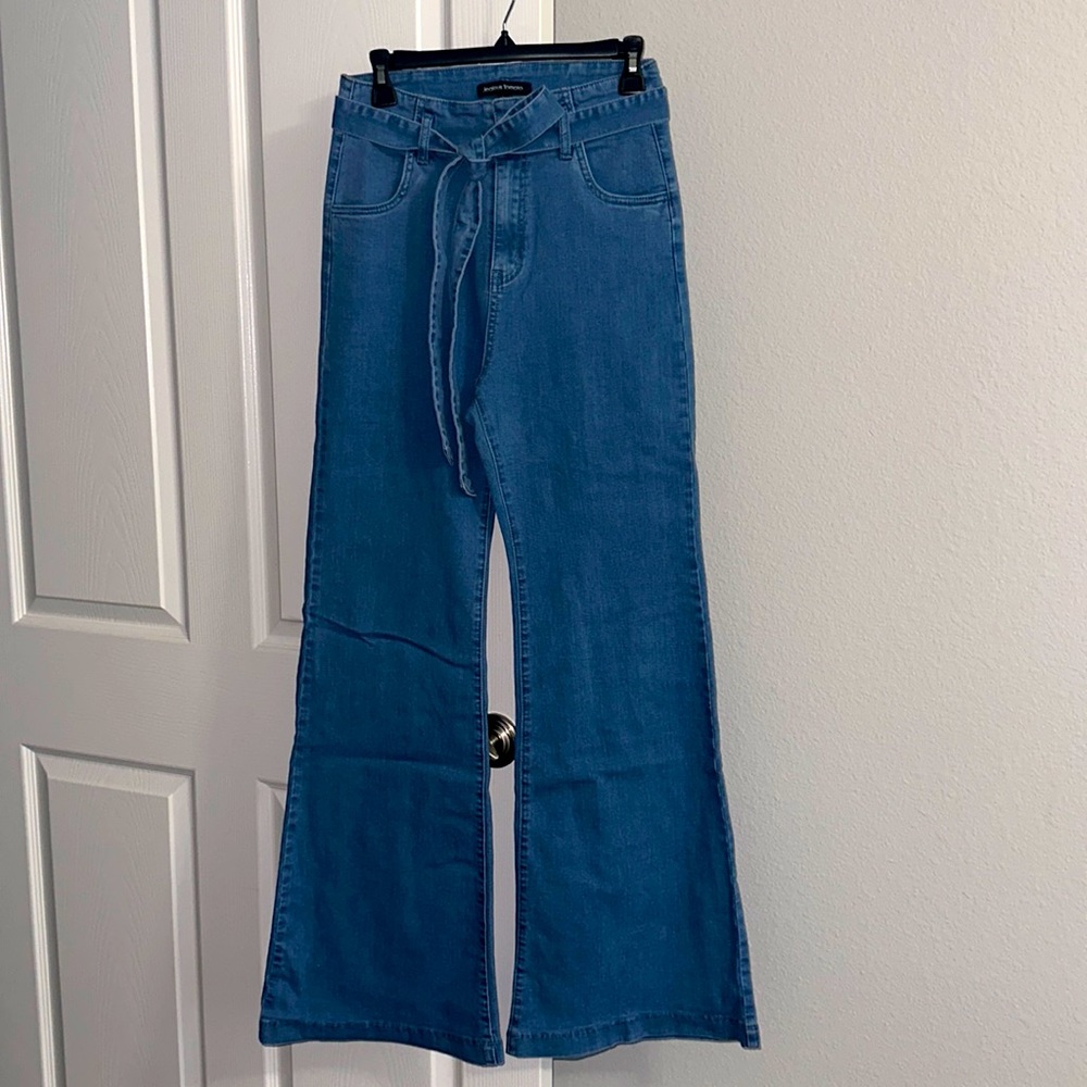 High rise, wide leg jeans